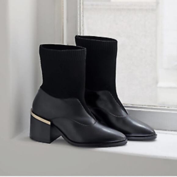 Universal Standard Shoes - Universal Standard Leather Porto Ankle Sock Boots Women's Made in Portugal Sz 7